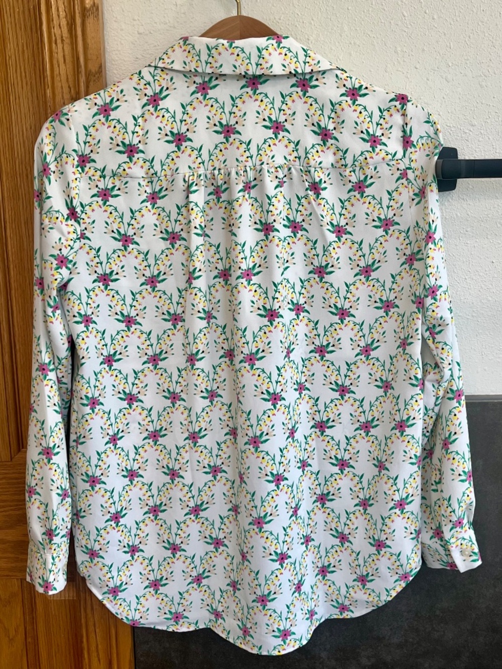 Ann Taylor Floral Camp Shirt Blouse Green Pink Yellow White Size Small Petite - Picture 10 of 10